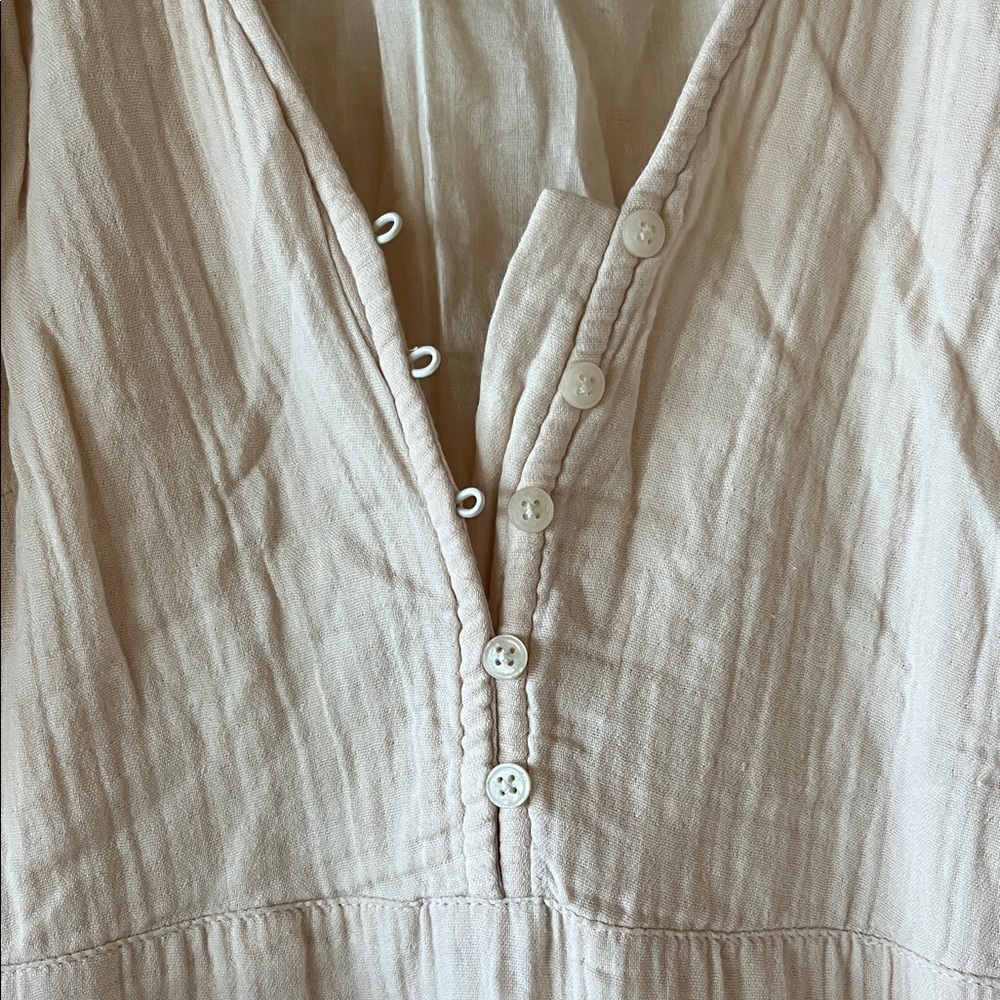 Old Navy Cream Maxi Dress - Picture 3 of 12